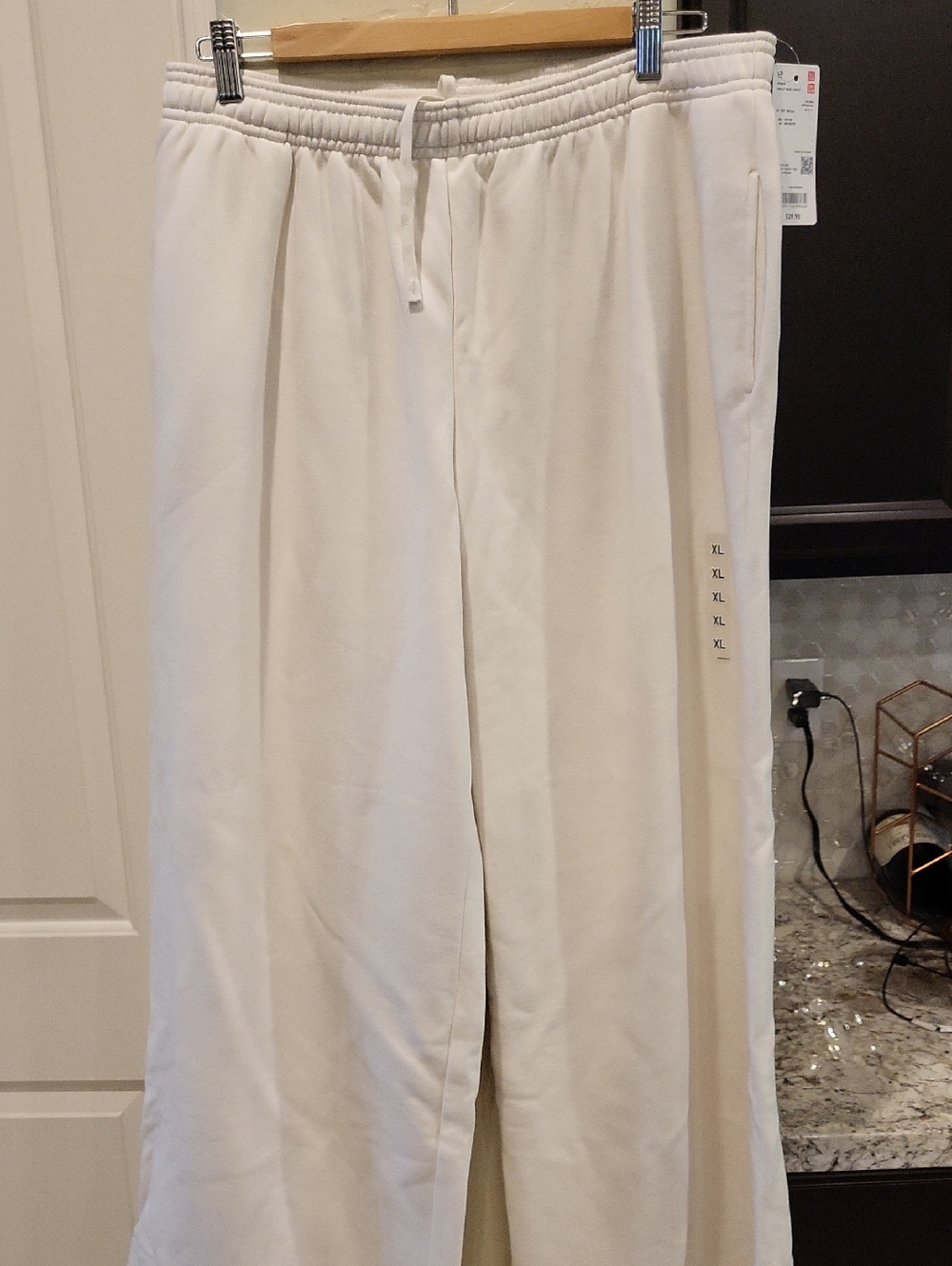 Uniqlo Cream Wide Leg Sweatpants XL NWT